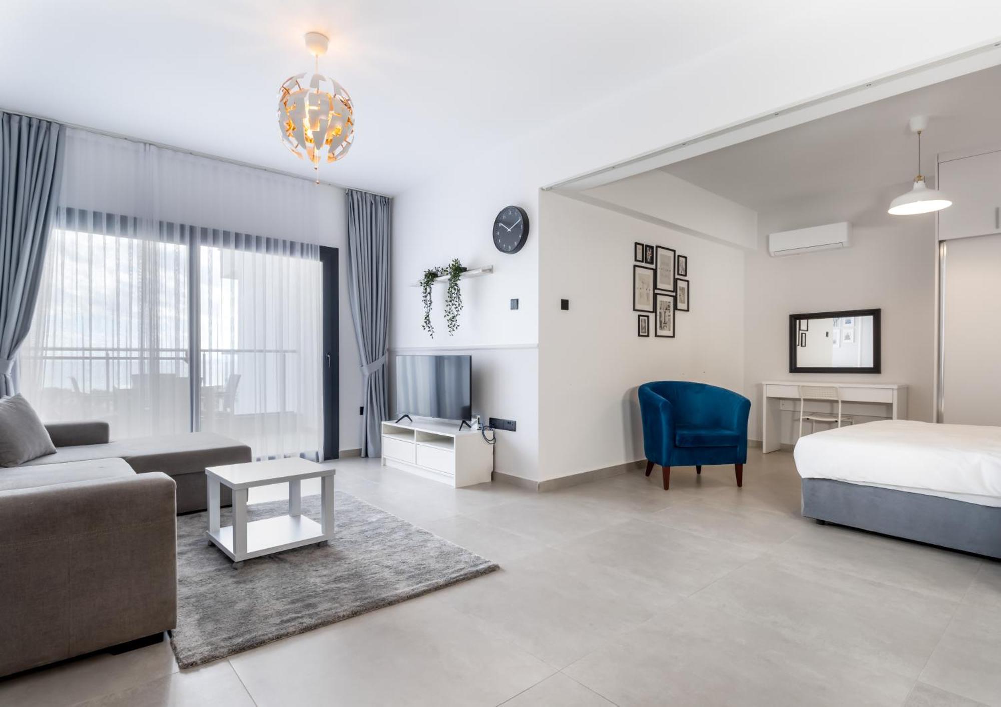 Caesar Blue Seaside Luxury Apartments Gastria Exterior photo