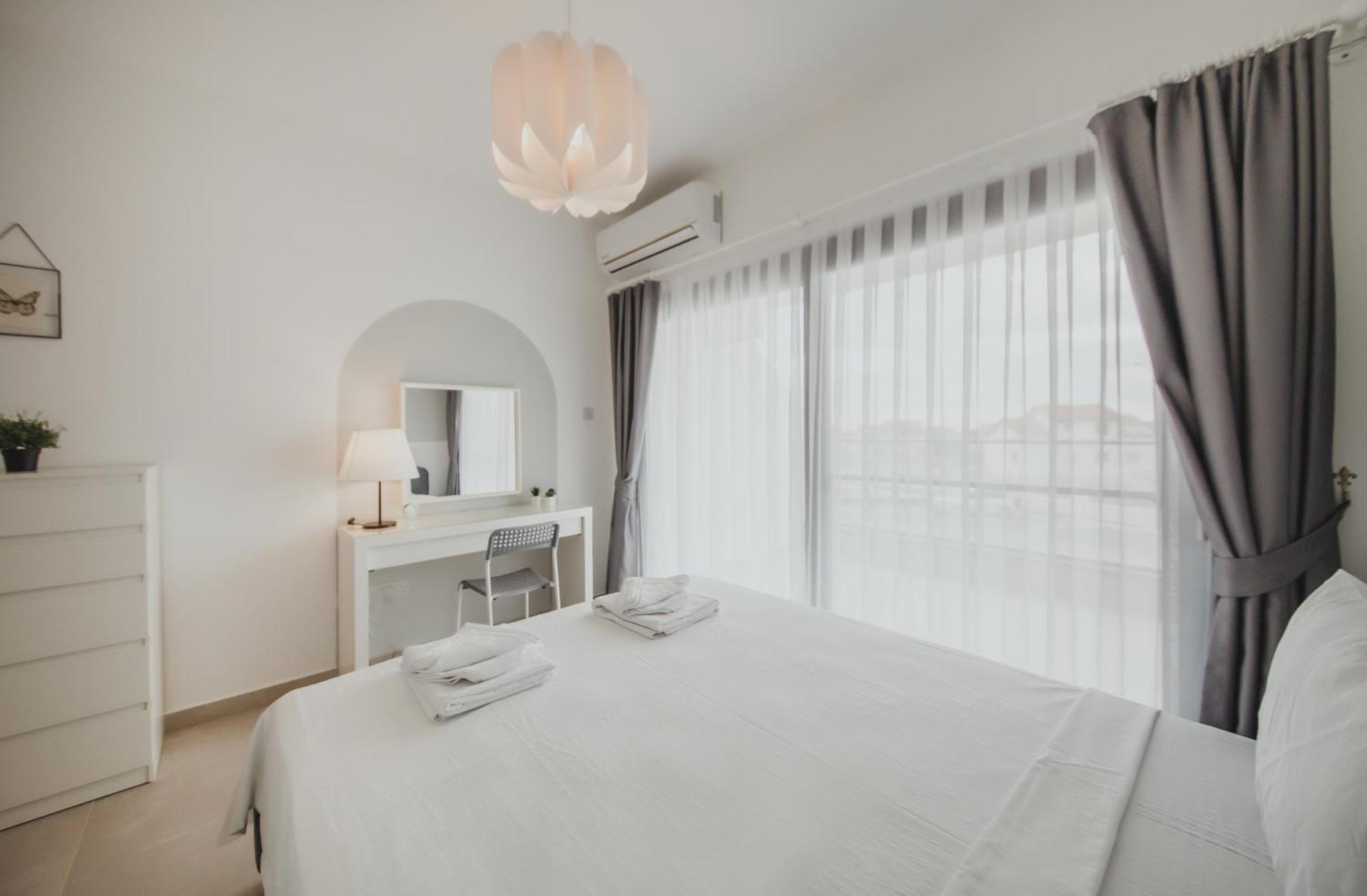 Caesar Blue Seaside Luxury Apartments Gastria Exterior photo